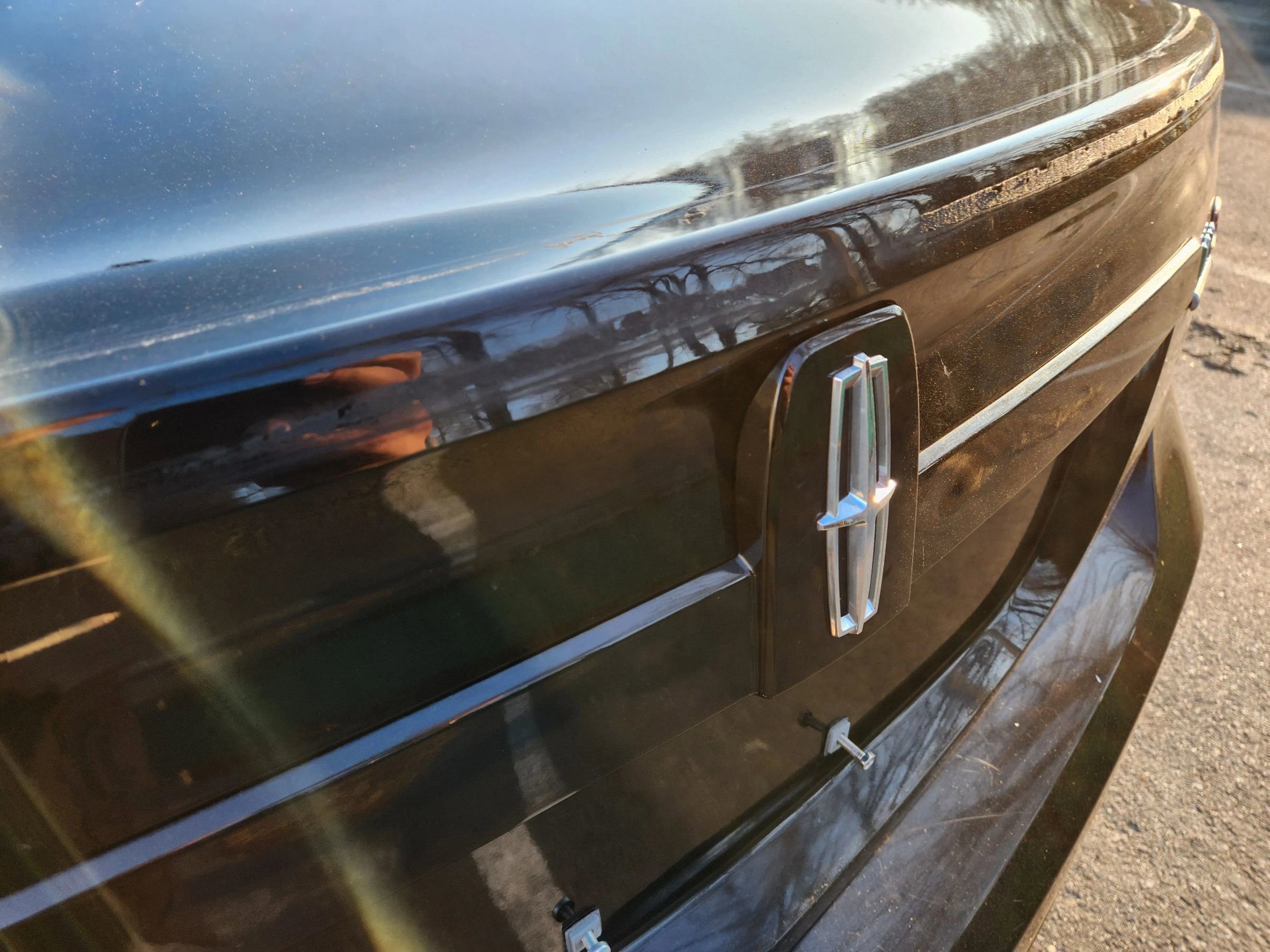 Used 2012 Lincoln MKS AWD image 13