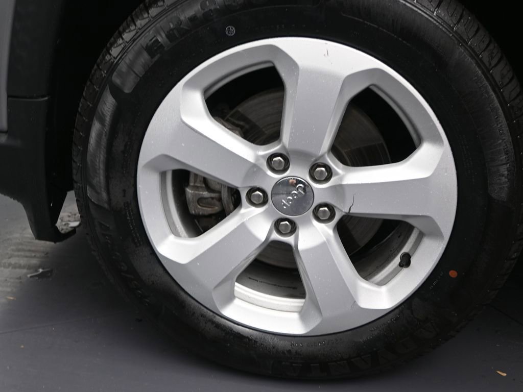 Used 2021 Jeep Compass Latitude image 11