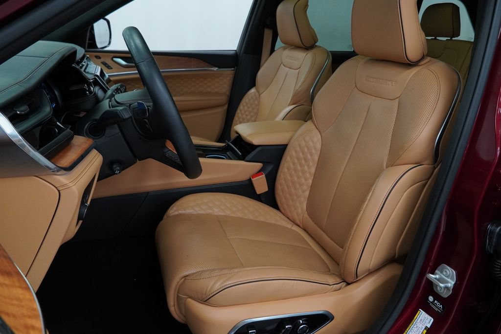 Certified 2025 Jeep Grand Cherokee Summit AWD/4WD image 15