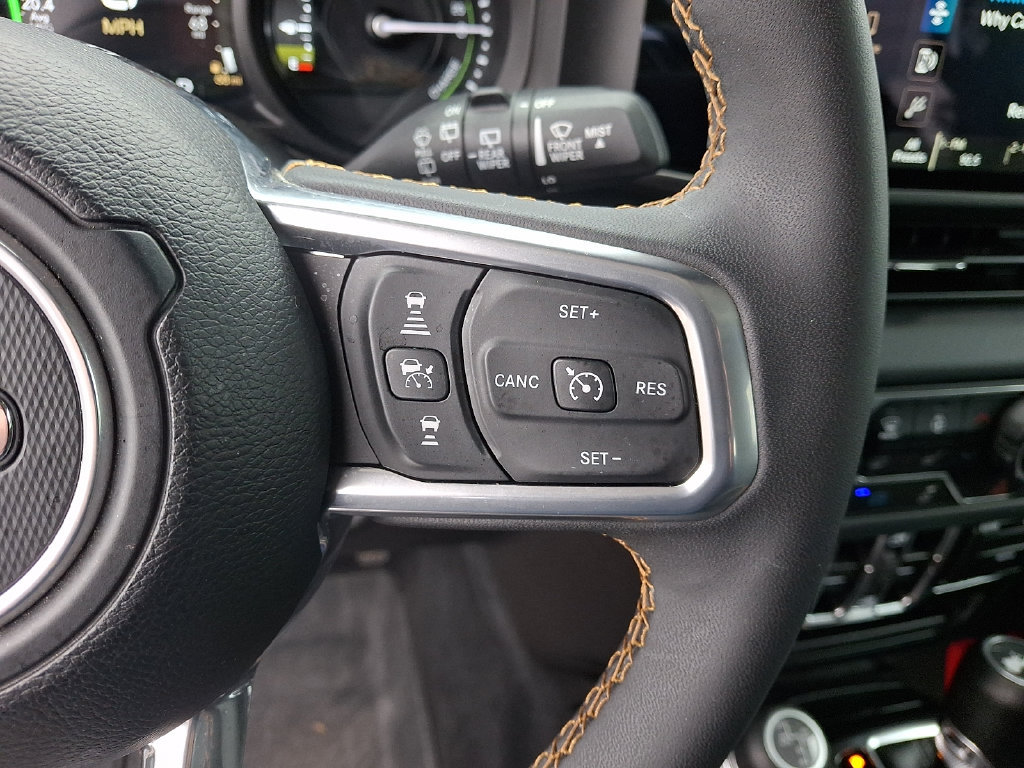 Used 2024 Jeep Wrangler Unlimited Sahara w/ Safety Group AWD/4WD image 22