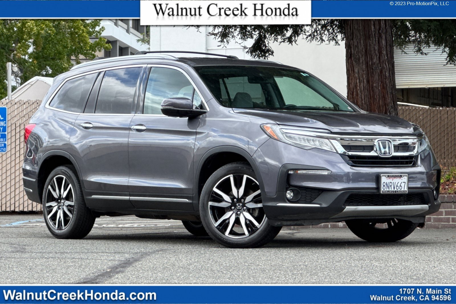 Used 2020 Honda Pilot Touring image 1