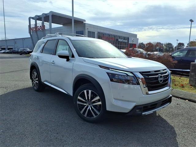 New 2025 Nissan Pathfinder Platinum