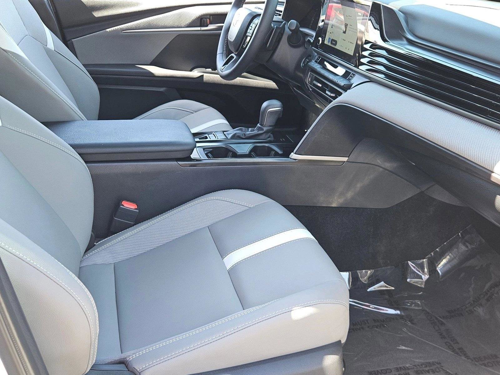 Used 2026 Toyota Camry SE w/ Convenience Package FWD image 27