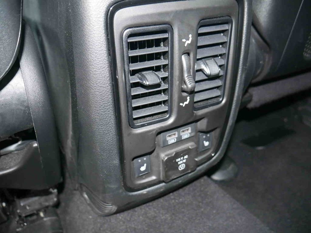 Used 2025 Dodge Durango R/T AWD/4WD image 17