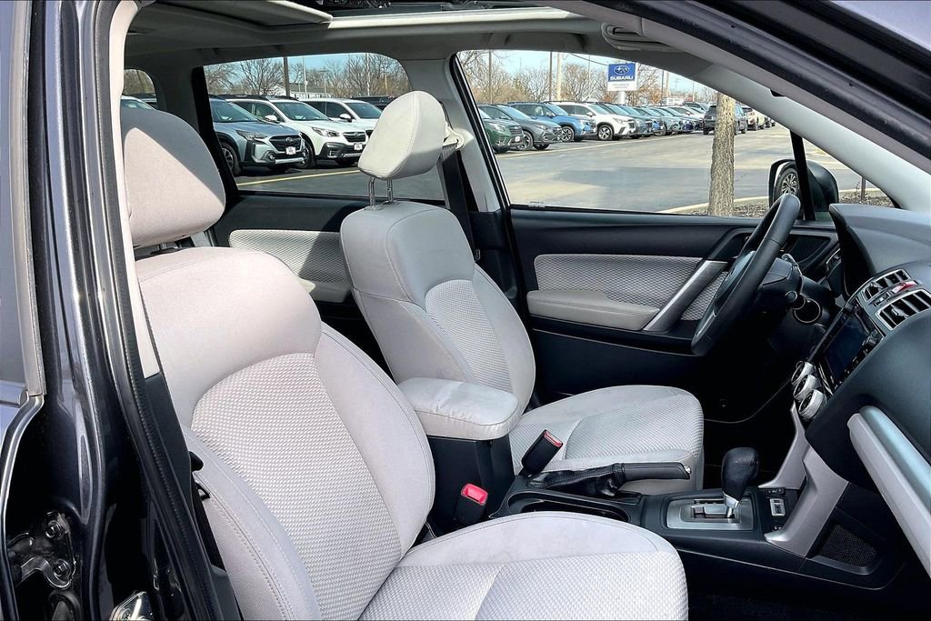 Used 2017 Subaru Forester 2.5i Premium image 7