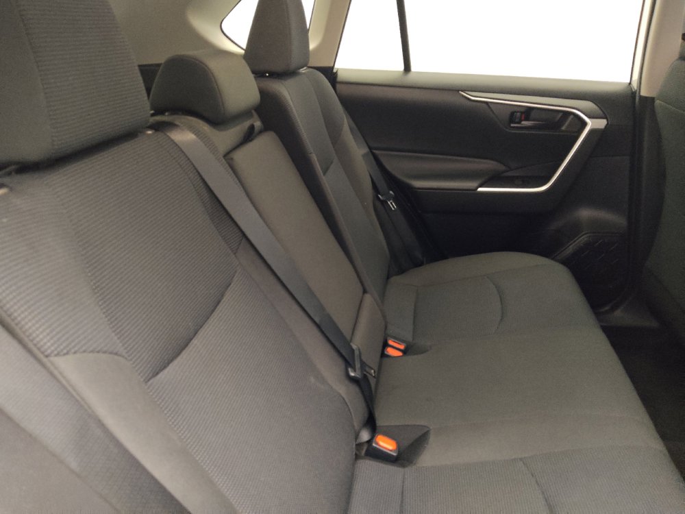Used 2022 Toyota RAV4 LE FWD image 19