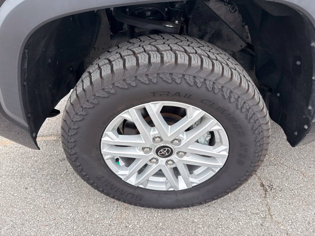 Used 2023 Toyota Tundra SR5 w/ SR5 Premium Package AWD/4WD image 13