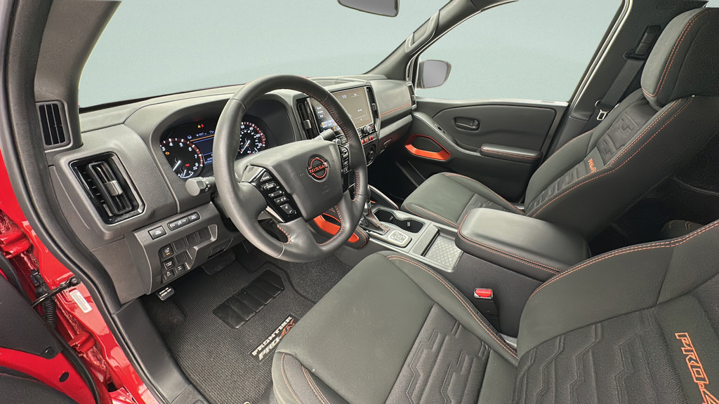 Used 2026 Nissan Frontier PRO-4X AWD/4WD image 12