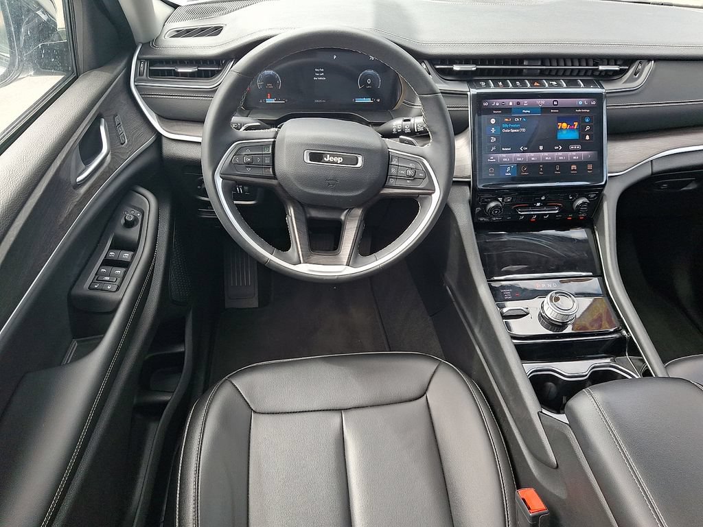 Used 2023 Jeep Grand Cherokee L Limited AWD/4WD image 12