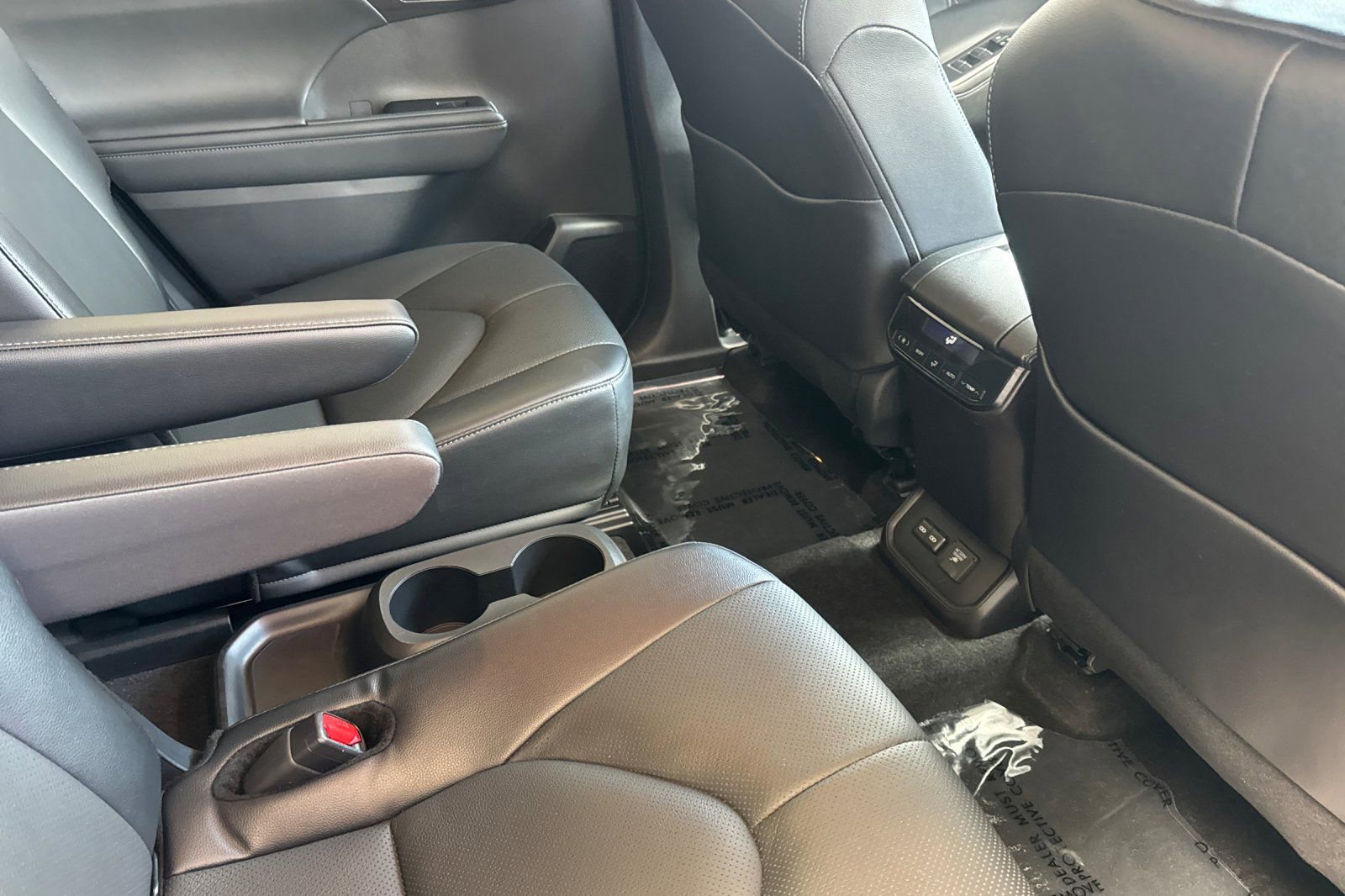 Certified 2026 Toyota Highlander Limited AWD/4WD image 16