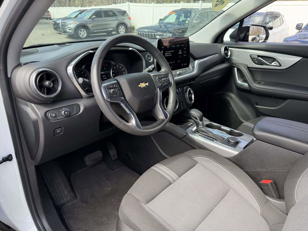 Used 2023 Chevrolet Blazer LT w/ Convenience Package image 17