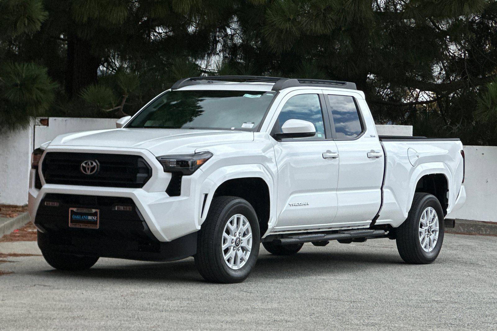 Used 2024 Toyota Tacoma SR5 AWD/4WD image 8