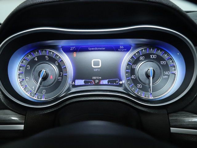 Used 2022 Chrysler 300 Touring w/ Sport Appearance Package image 23