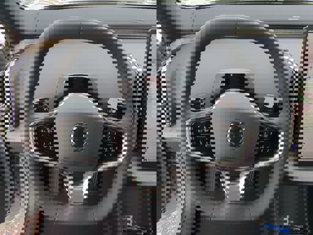 Certified 2026 Volvo EX30 Cross Country Ultra w/ Protection Package Premier image 21