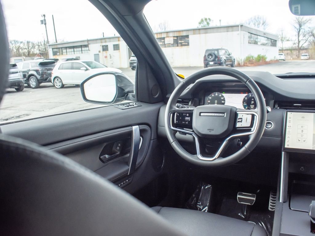 Certified 2024 Land Rover Discovery Sport Dynamic SE AWD/4WD image 19