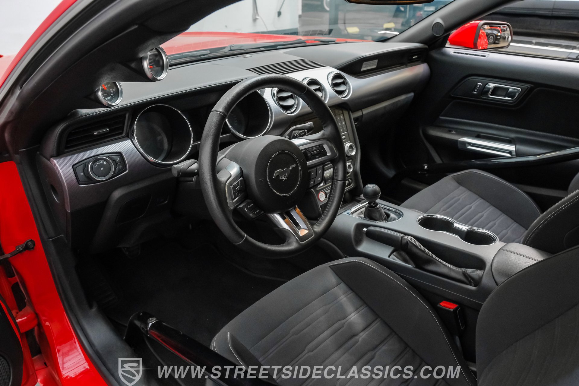 Used 2017 Ford Mustang GT image 4