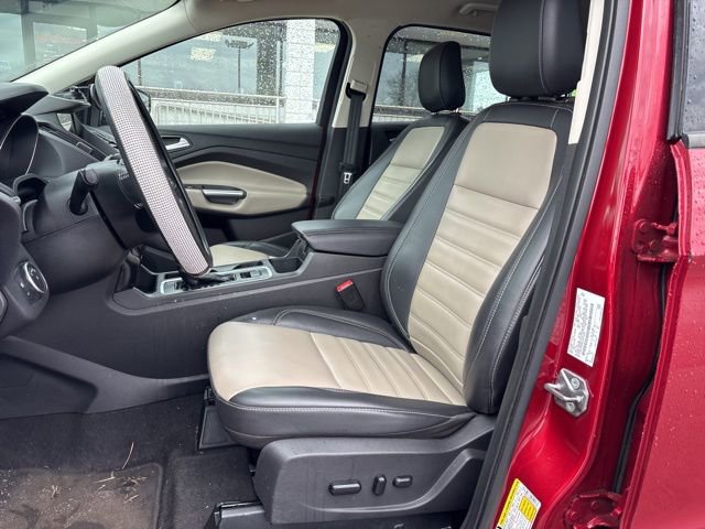 Used 2019 Ford Escape SEL image 14