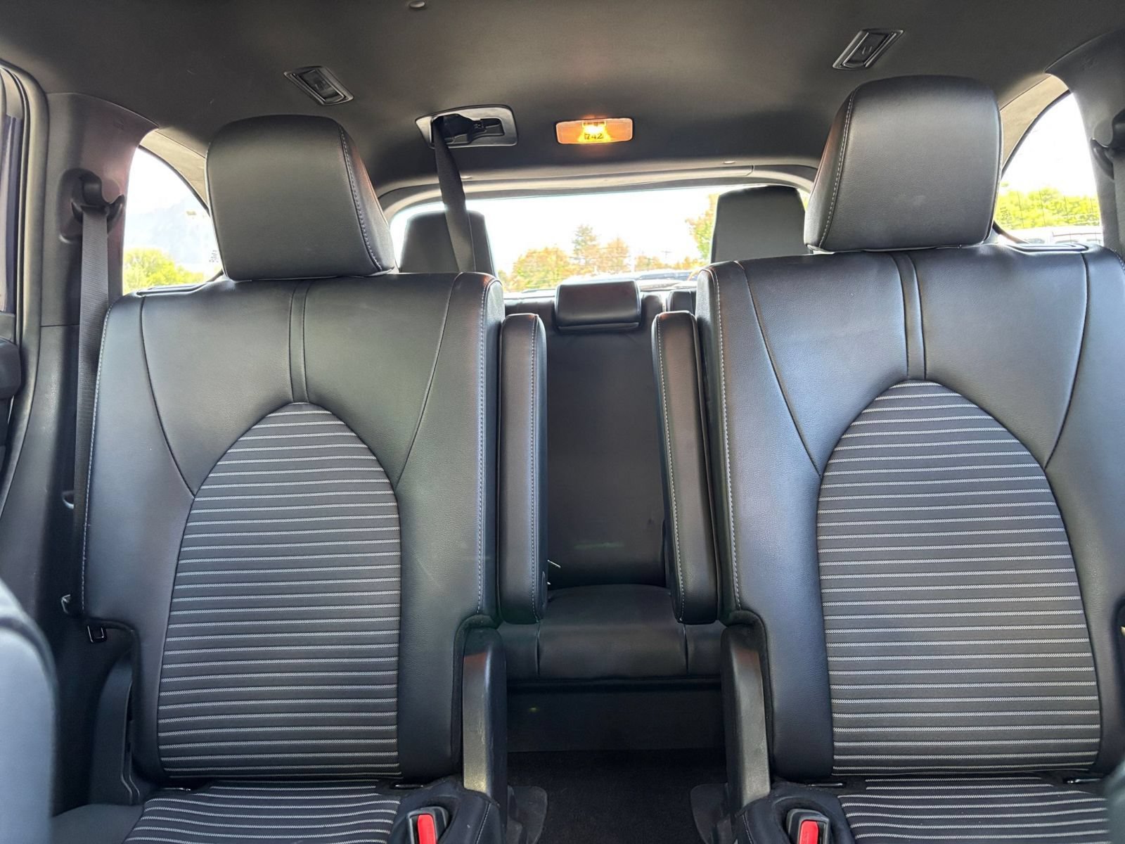 Used 2025 Toyota Highlander XSE AWD/4WD image 41