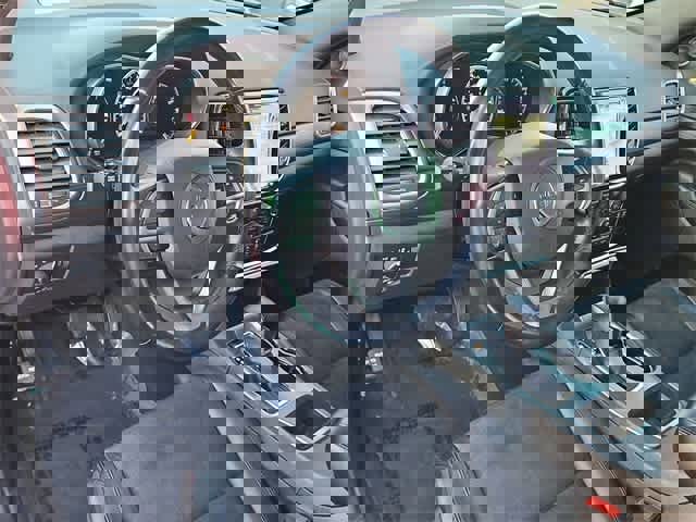 Used 2019 Jeep Grand Cherokee Altitude image 10