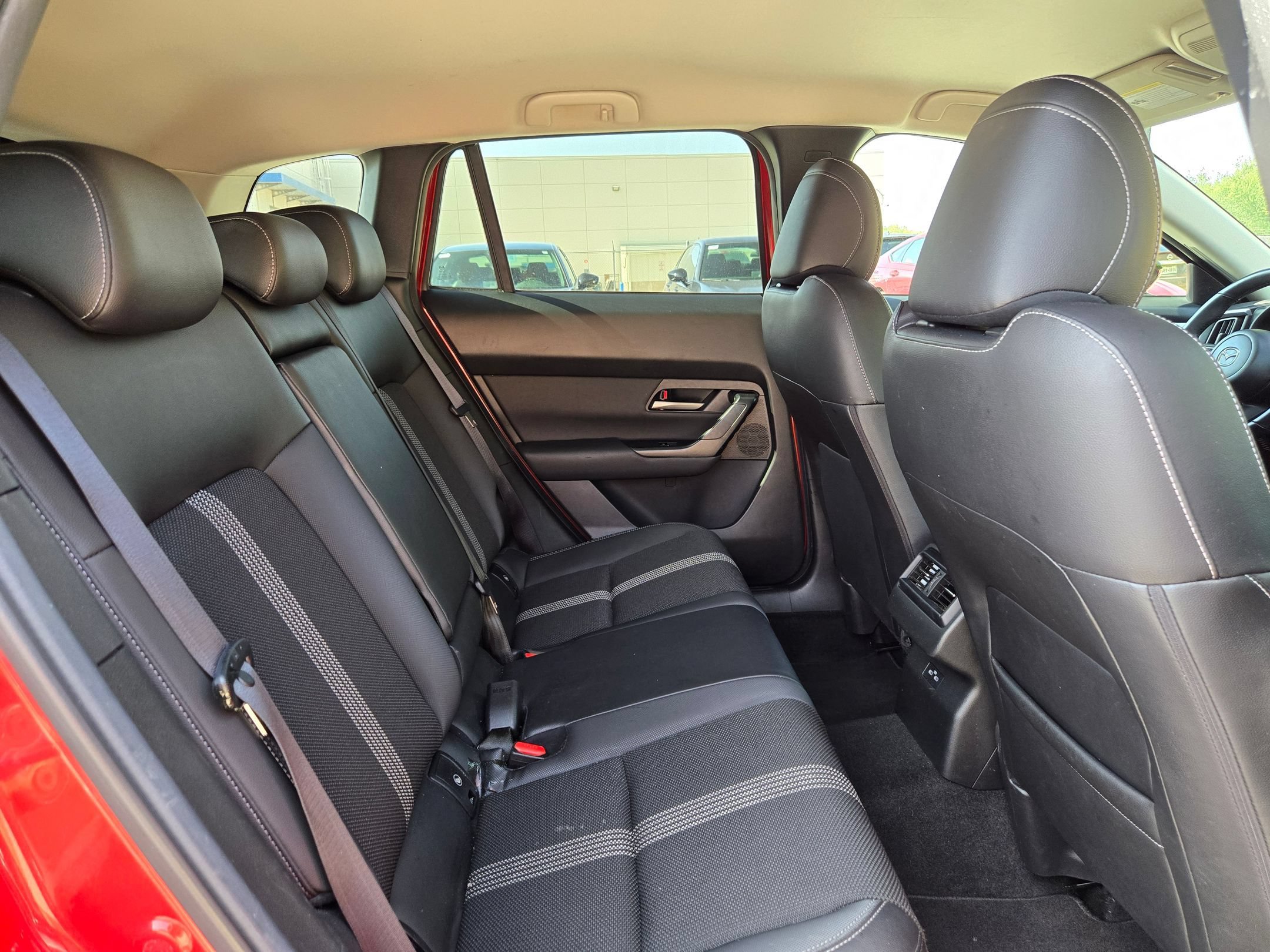 Used 2025 MAZDA CX-50 AWD 2.5 S w/ Preferred Package image 25