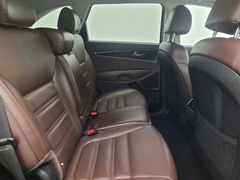 Used 2020 Kia Sorento SX image 19
