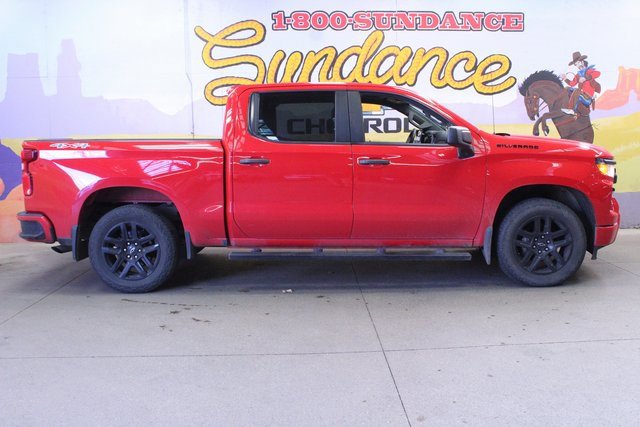 Used 2022 Chevrolet Silverado 1500 Custom image 1