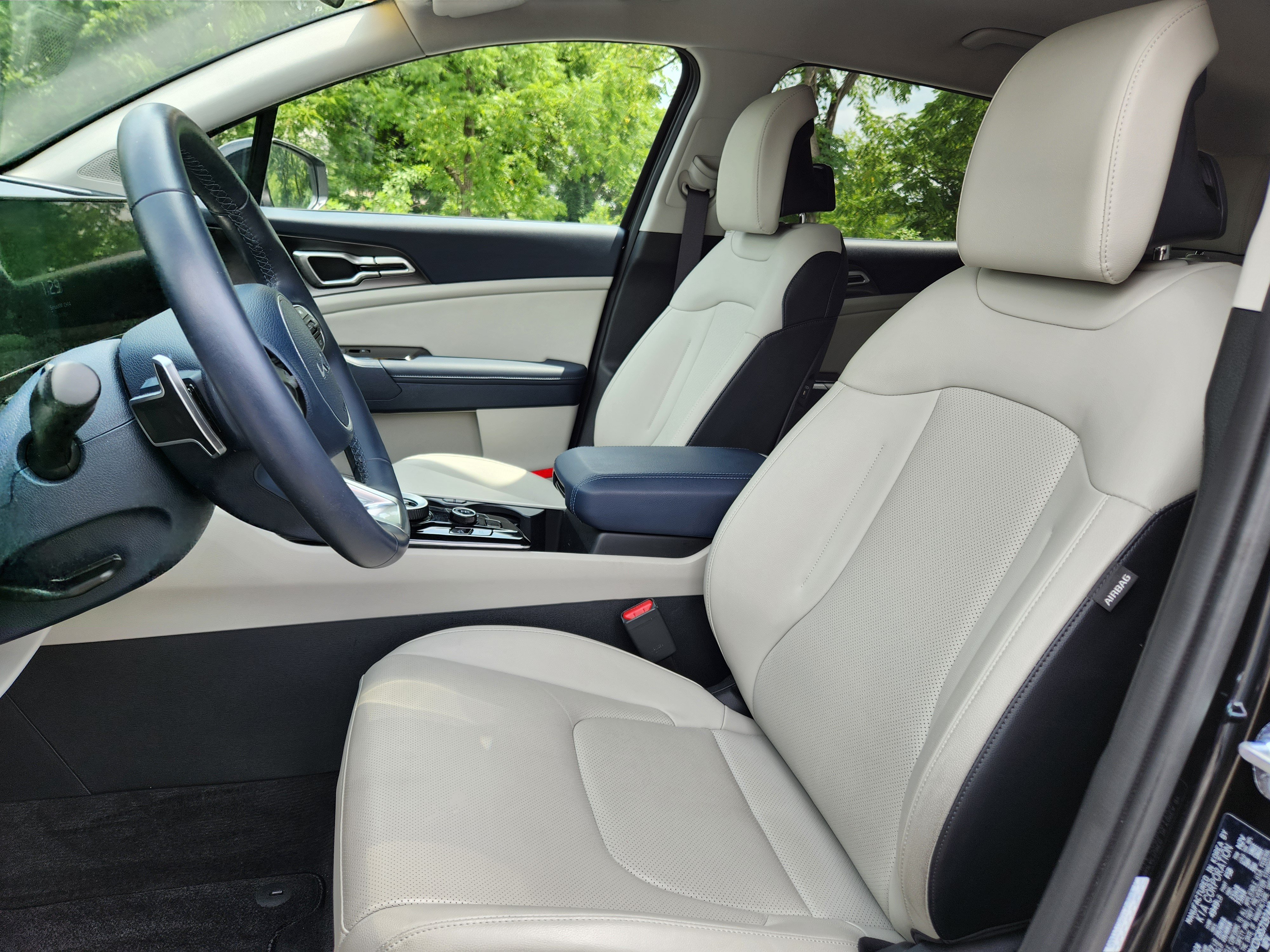 Used 2025 Kia Sportage EX AWD/4WD image 10
