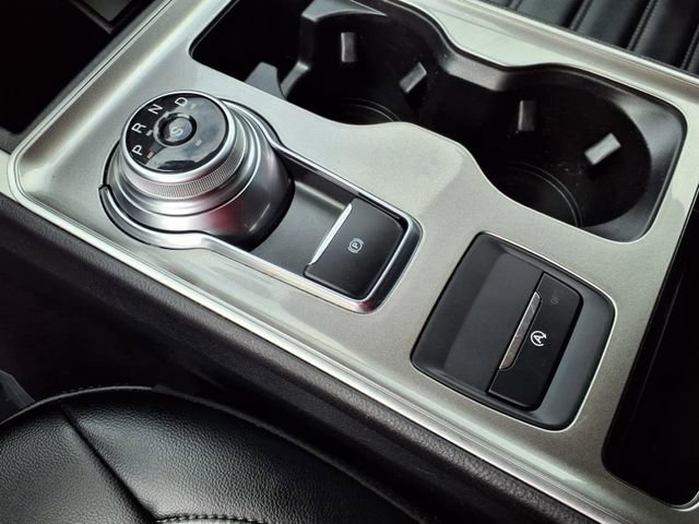 Used 2023 Ford Edge SEL image 14