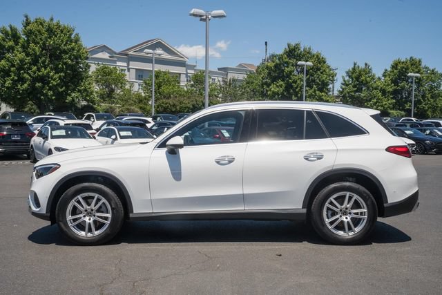 Certified 2025 Mercedes-Benz GLC 300 4MATIC w/ Driver Assistance Package image 4