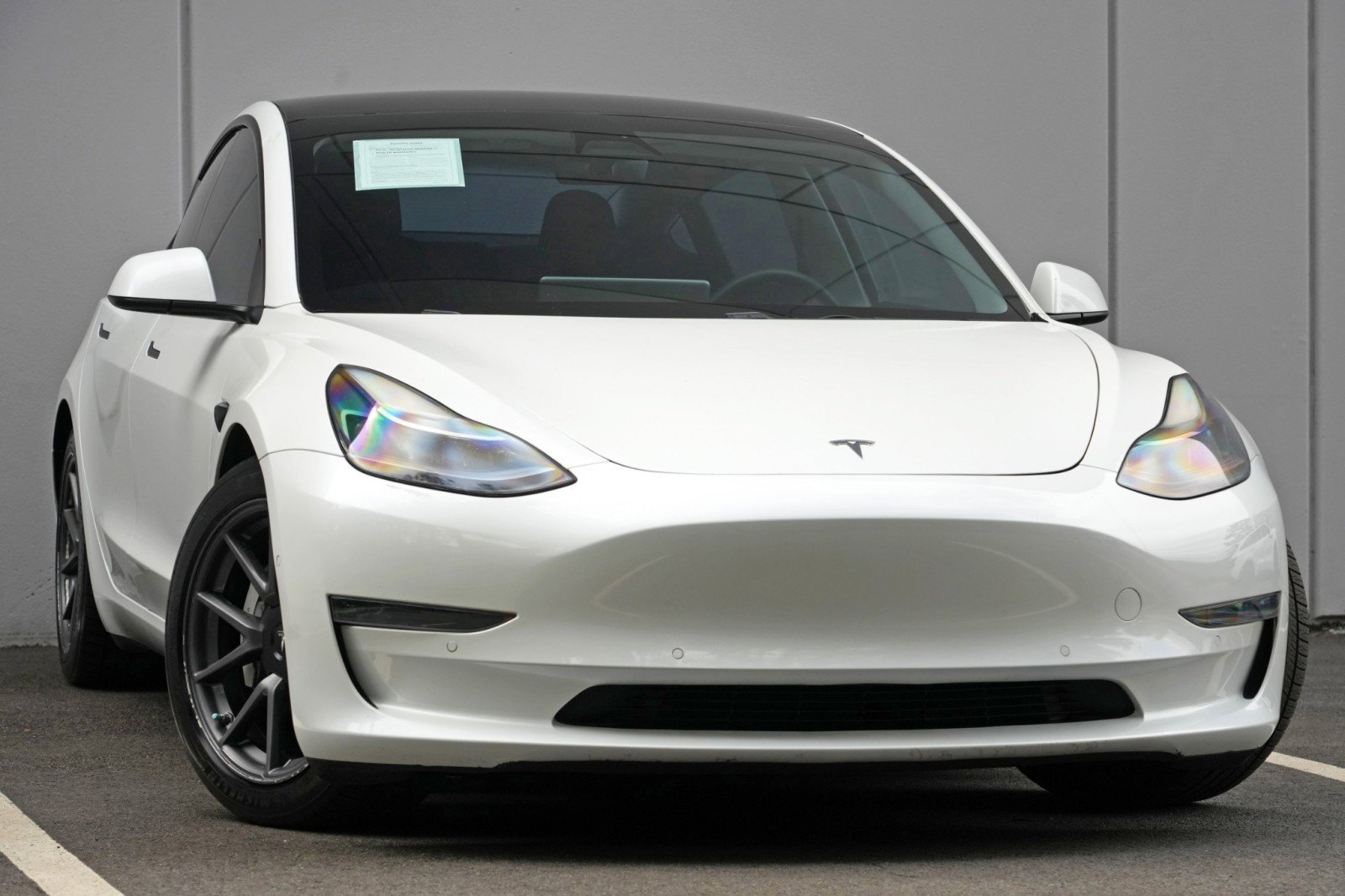 Used 2021 Tesla Model 3 Standard Range Plus RWD image 2