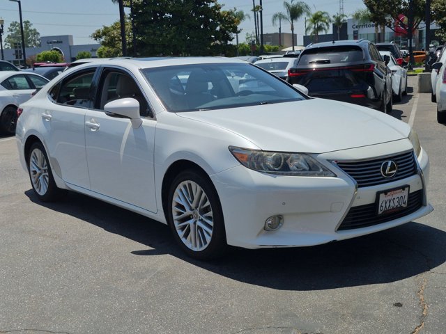 Used 2013 Lexus ES 350 w/ Luxury Pkg FWD image 3