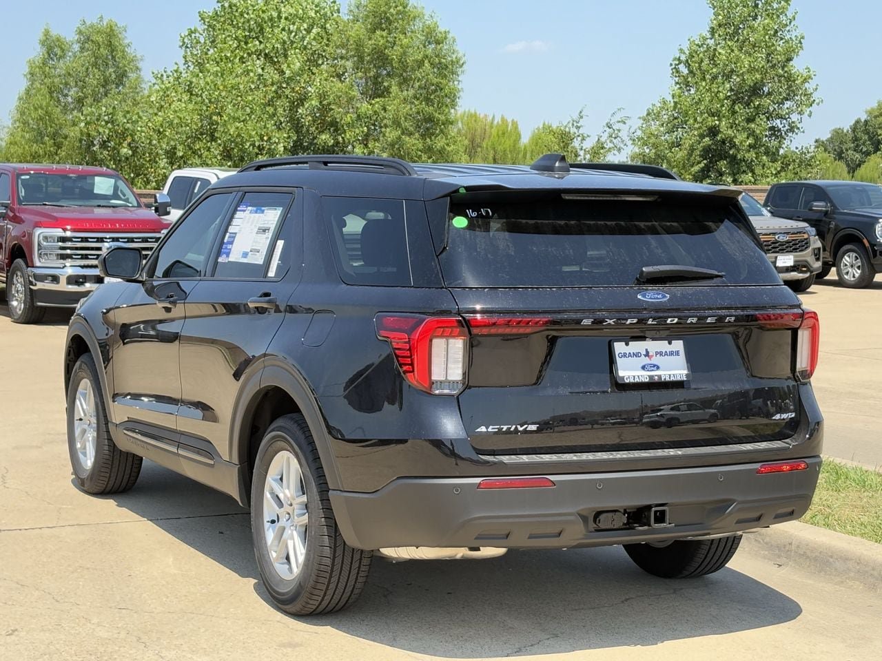 New 2026 Ford Explorer Active AWD/4WD image 5