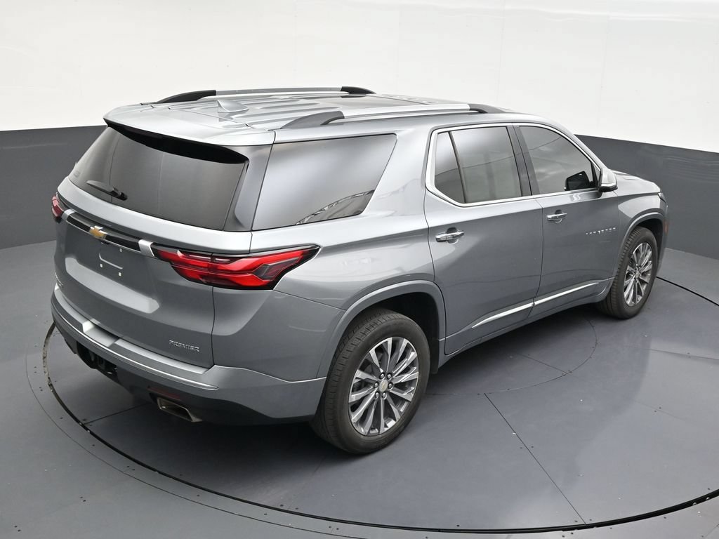 Used 2023 Chevrolet Traverse Premier FWD image 16