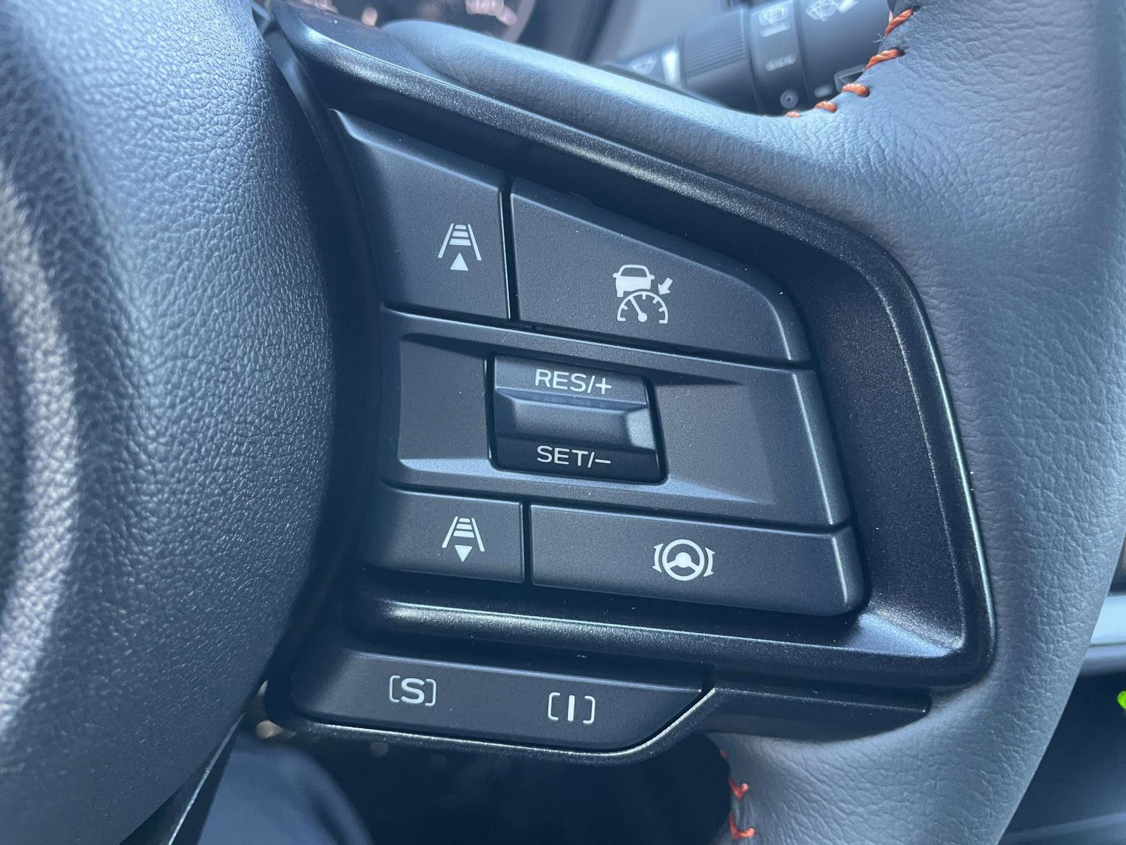 New 2025 Subaru Crosstrek 2.5i Limited w/ Crosstrek Mirror Package image 9