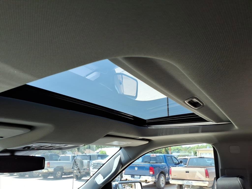 New 2026 GMC Sierra 1500 SLT image 14