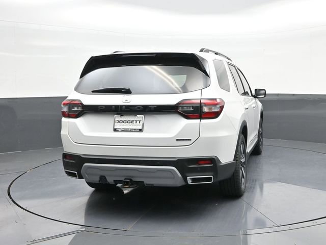Certified 2024 Honda Pilot Touring image 11