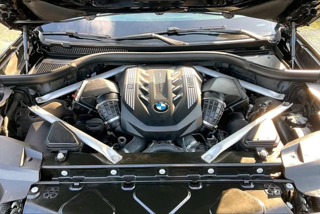 Used 2021 BMW X7 M50i w/ Executive Package AWD/4WD image 10