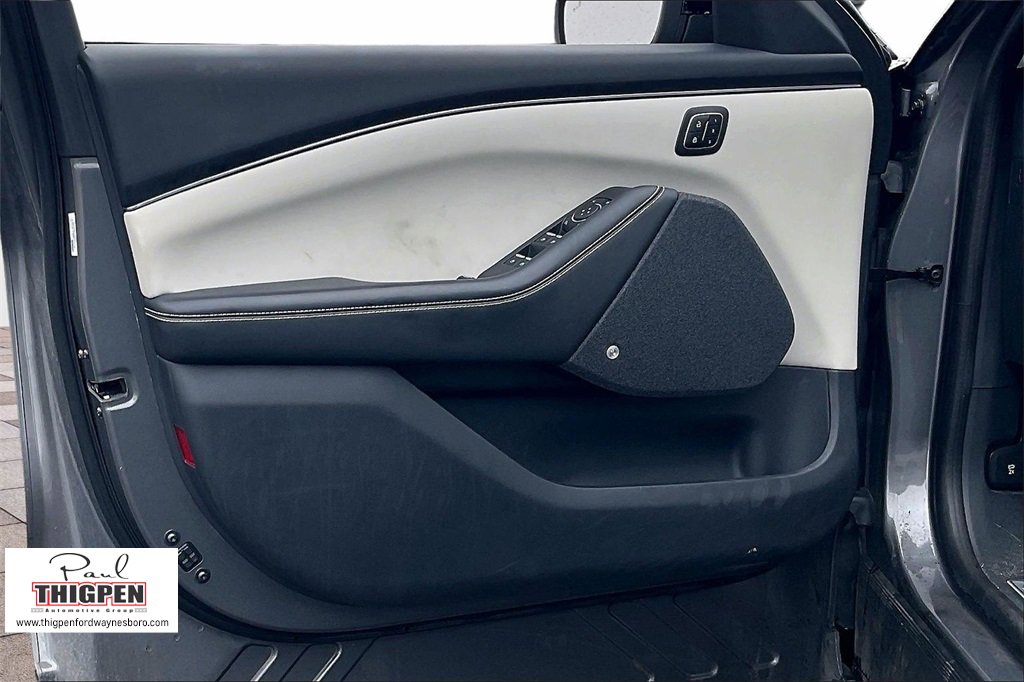 Used 2021 Ford Mustang Mach-E Premium image 22