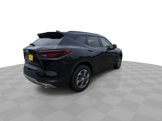 Used 2025 Chevrolet Blazer LT w/ LPO, Cargo Package FWD image 8