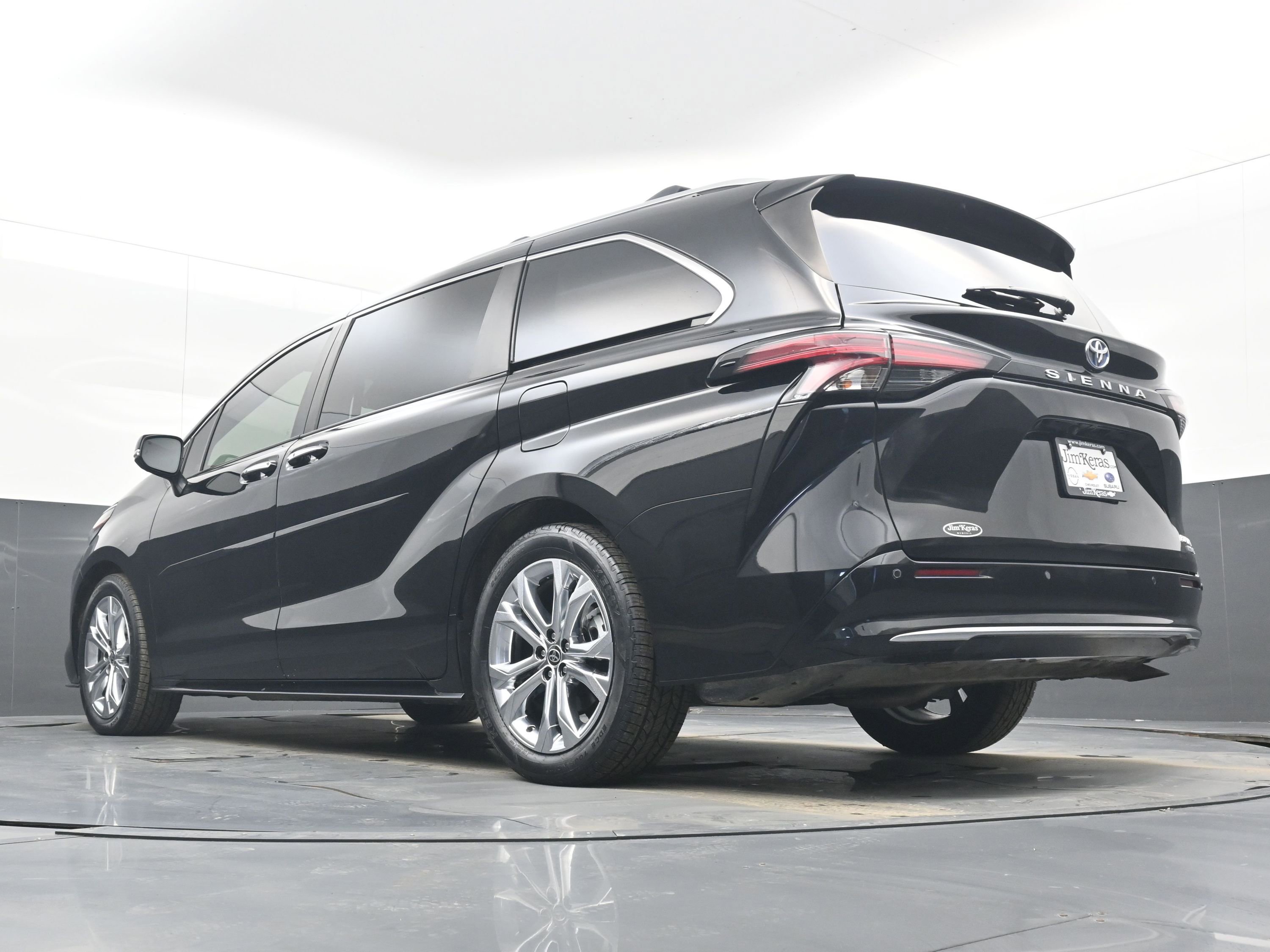 Used 2022 Toyota Sienna Platinum image 30