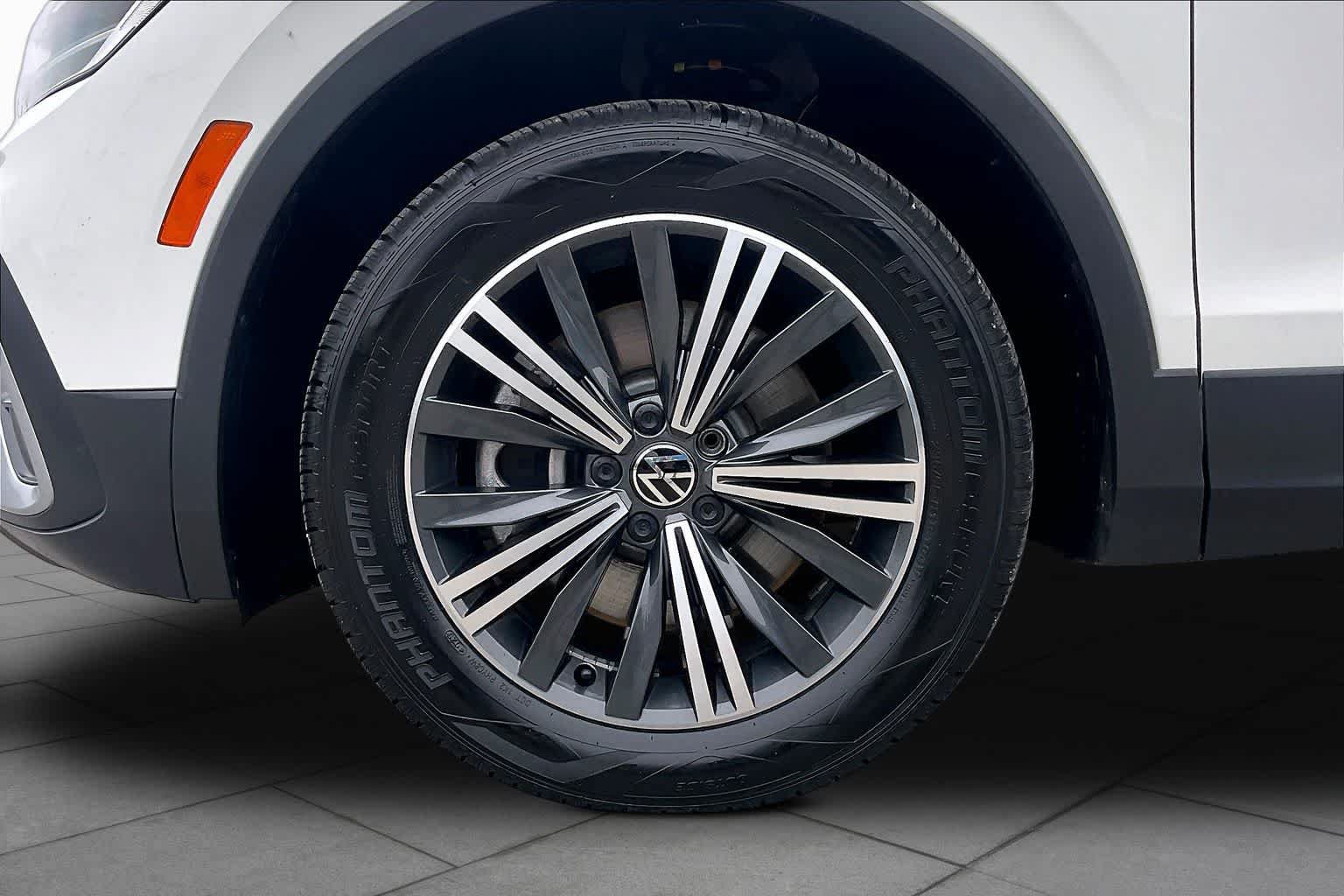 Used 2024 Volkswagen Tiguan Wolfsburg Edition FWD image 10