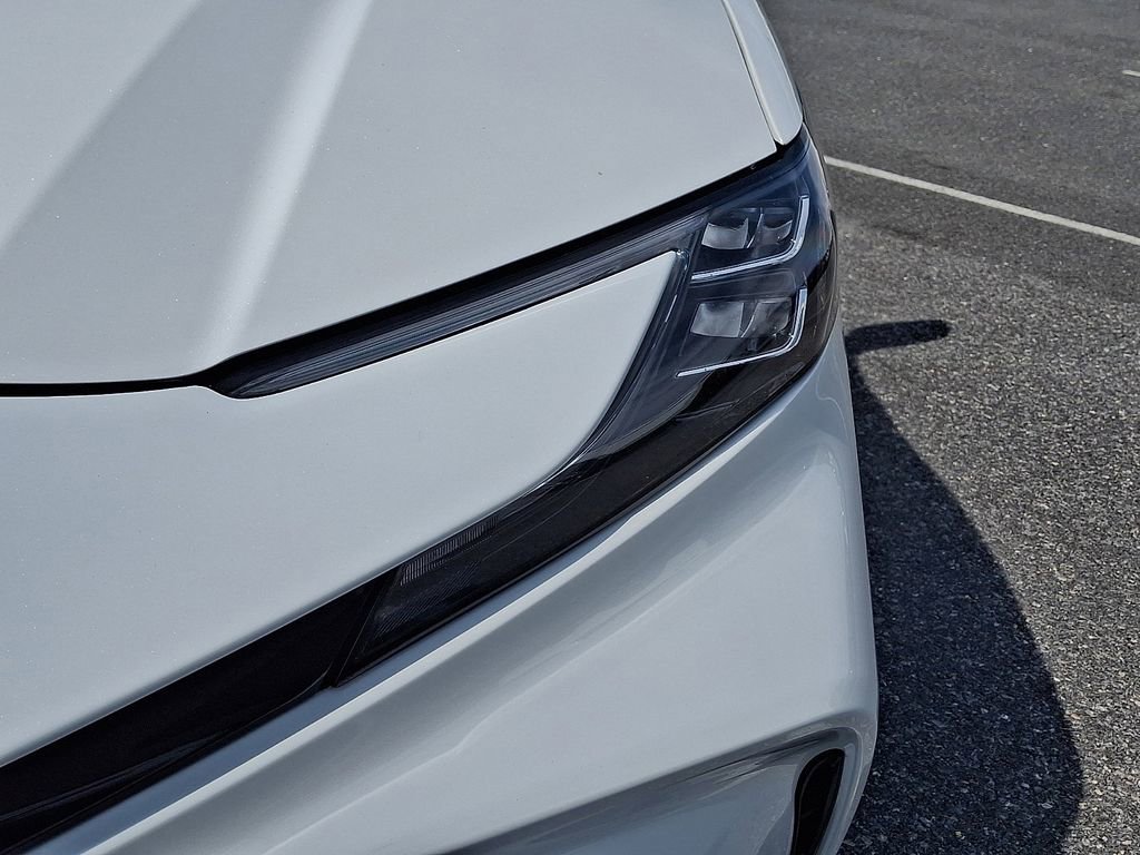 Used 2026 Toyota Camry XLE AWD/4WD image 9