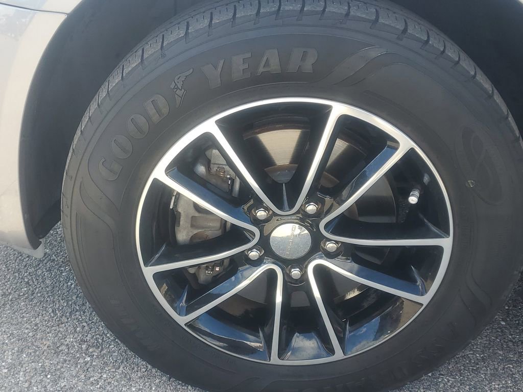 Used 2018 Dodge Grand Caravan GT image 13