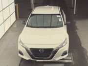 Used 2019 Nissan Altima 2.5 SR FWD image 2