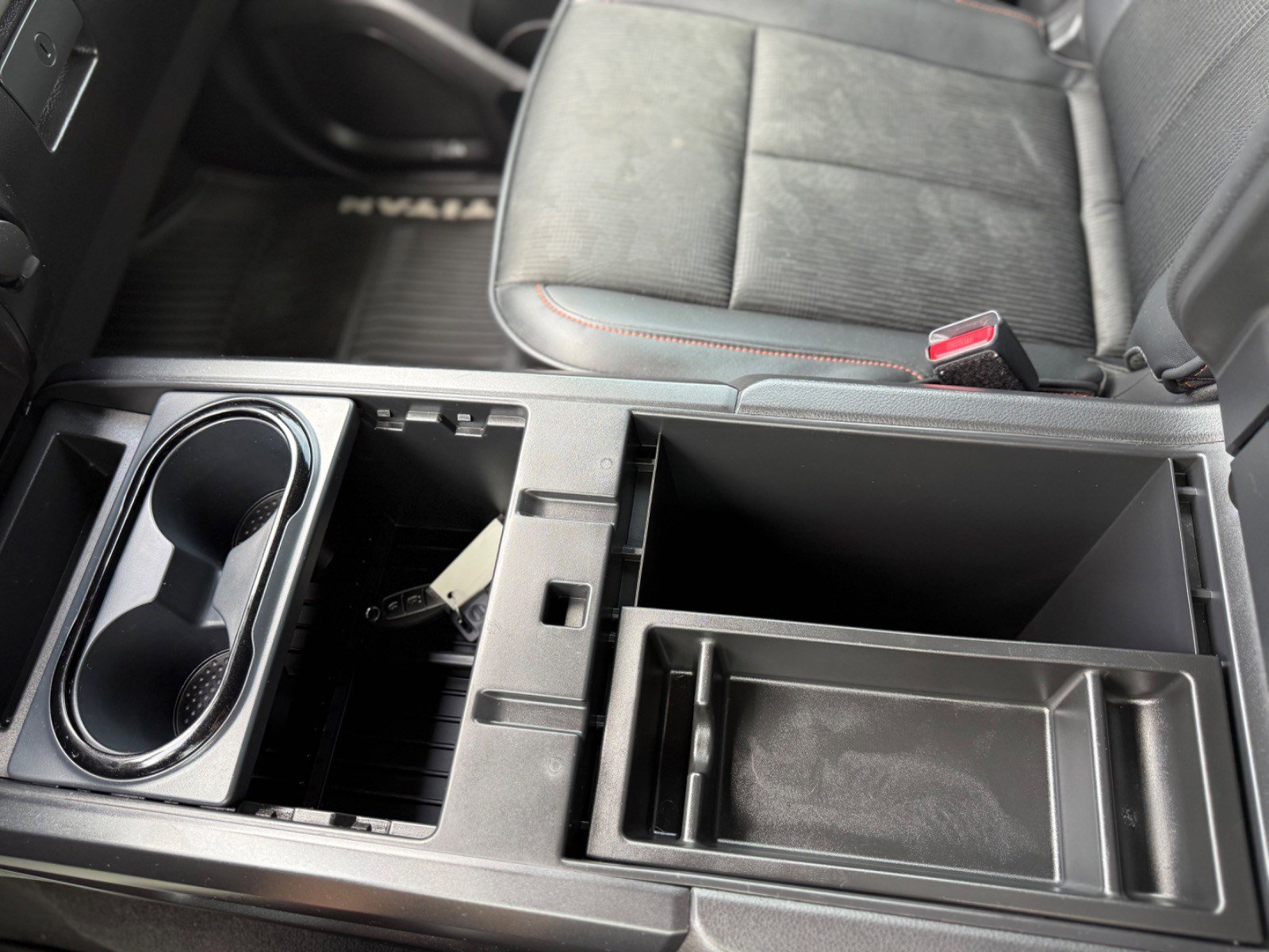 Used 2021 Nissan Titan PRO-4X w/ Pro-4x Utility Package image 13