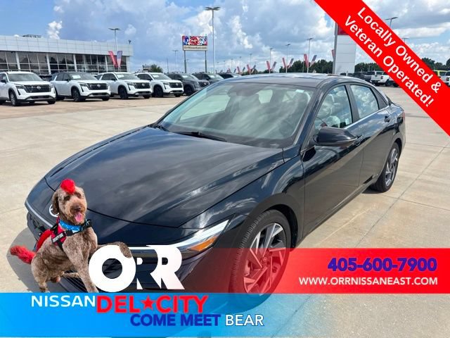 Used 2025 Hyundai Elantra Limited FWD image 1