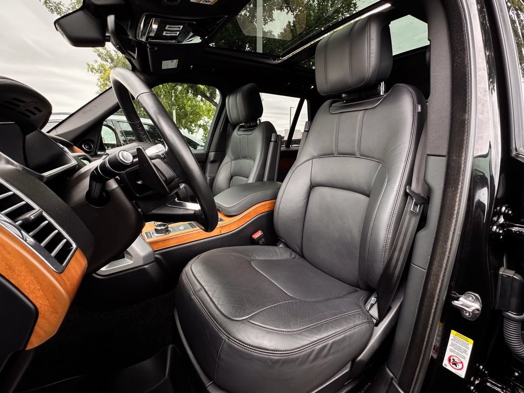 Used 2022 Land Rover Range Rover P525 Westminster Edition AWD/4WD image 9