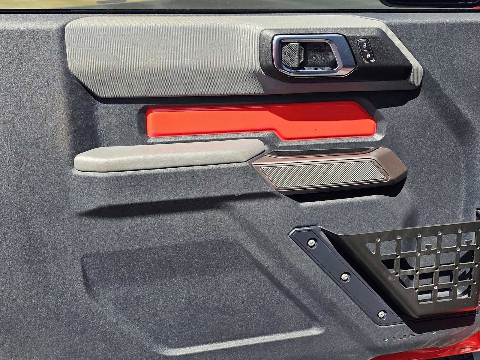 Used 2023 Ford Bronco Black Diamond w/ Sasquatch Package image 11