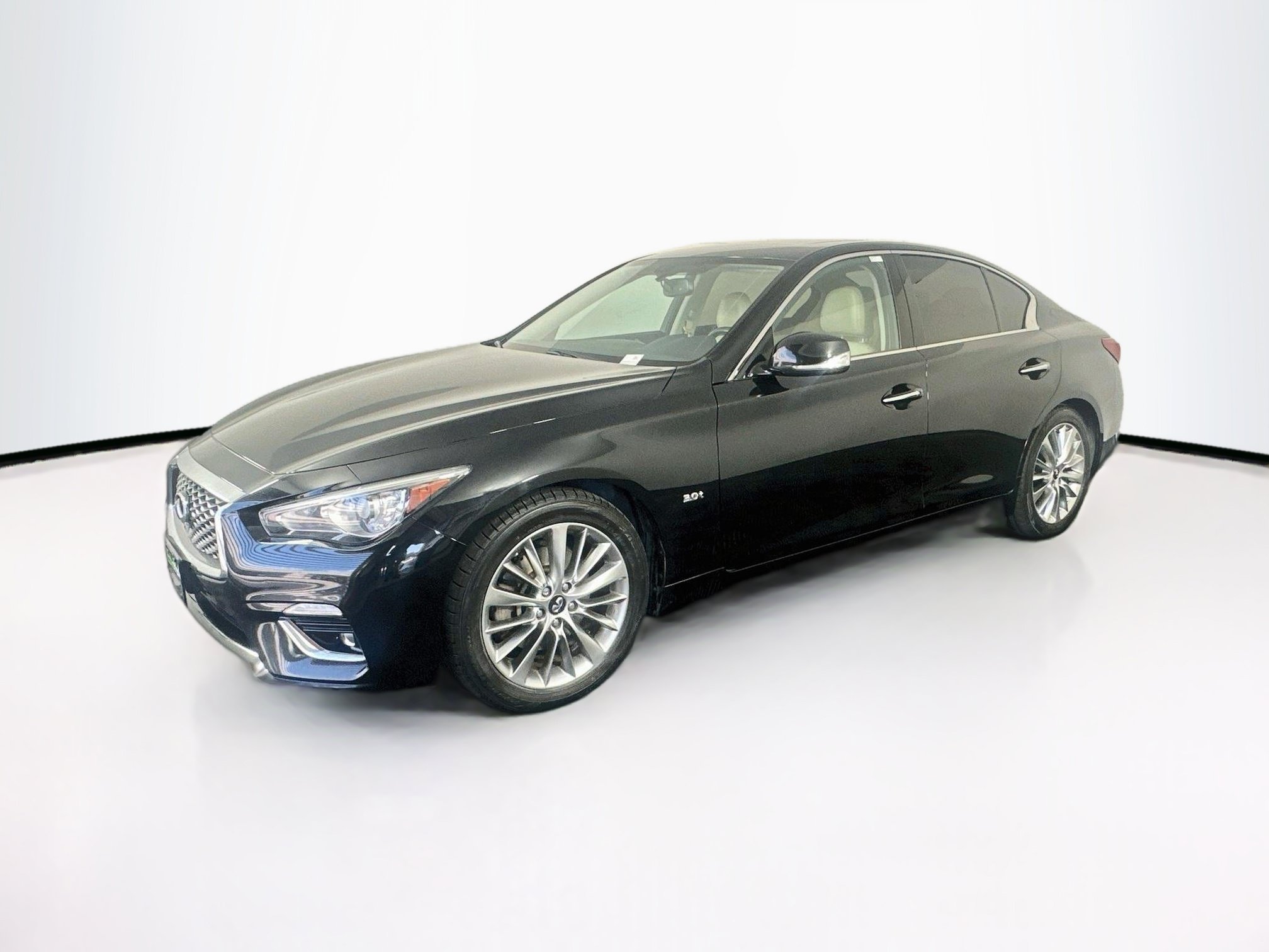 Used 2019 INFINITI Q50 Luxe w/ Essential Package (3.0T Luxe) RWD image 3