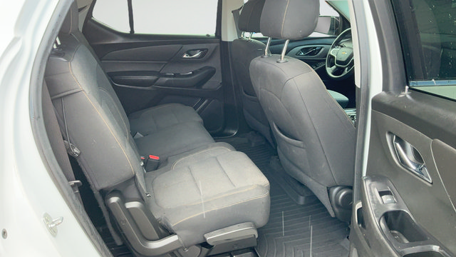Used 2020 Chevrolet Traverse LS w/ LPO, Blackout Package FWD image 21